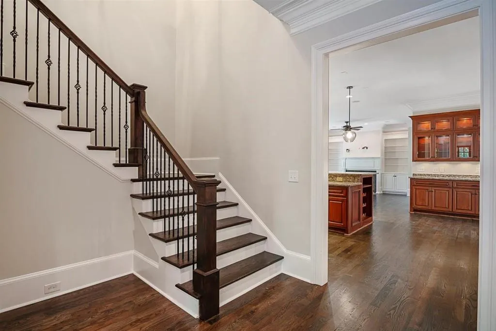 102 W Belle Isle Road, Atlanta, Georgia 30342, 6 Bedrooms Bedrooms, ,5 BathroomsBathrooms,Residential,Sold,102 W Belle Isle Road,6755027