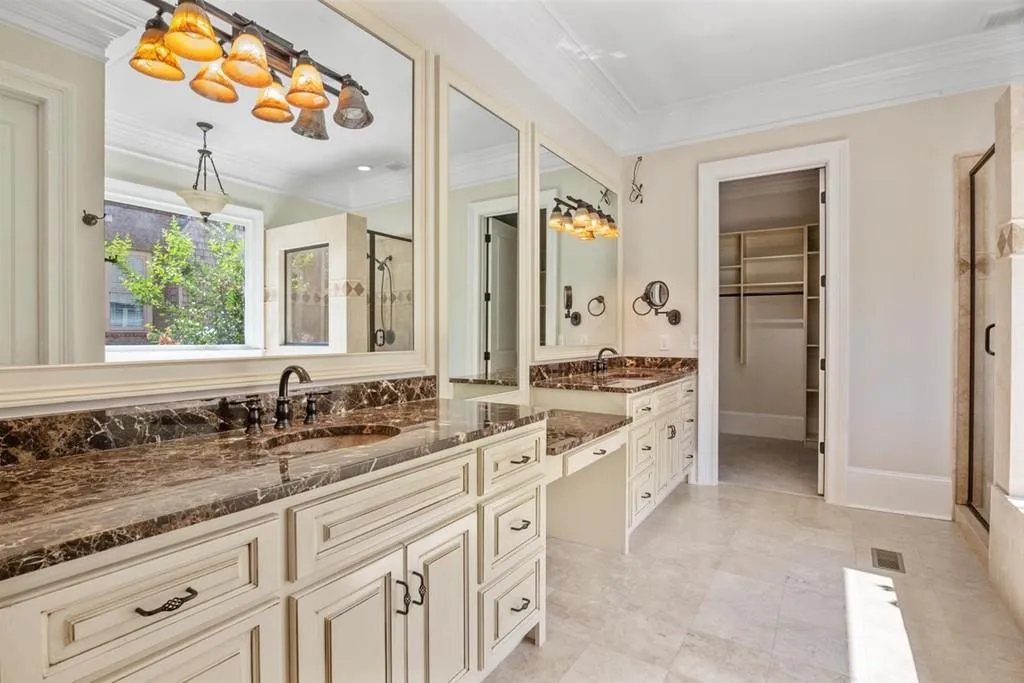 102 W Belle Isle Road, Atlanta, Georgia 30342, 6 Bedrooms Bedrooms, ,5 BathroomsBathrooms,Residential,Sold,102 W Belle Isle Road,6755027