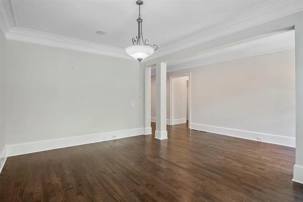 102 W Belle Isle Road, Atlanta, Georgia 30342, 6 Bedrooms Bedrooms, ,5 BathroomsBathrooms,Residential,Sold,102 W Belle Isle Road,6755027