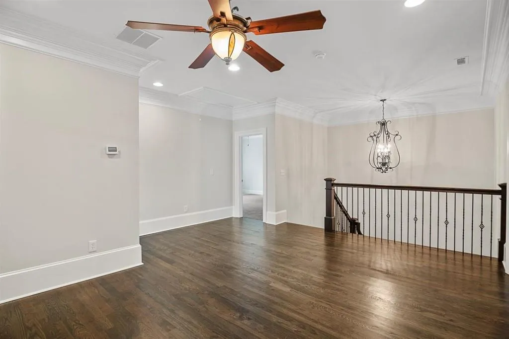 102 W Belle Isle Road, Atlanta, Georgia 30342, 6 Bedrooms Bedrooms, ,5 BathroomsBathrooms,Residential,Sold,102 W Belle Isle Road,6755027