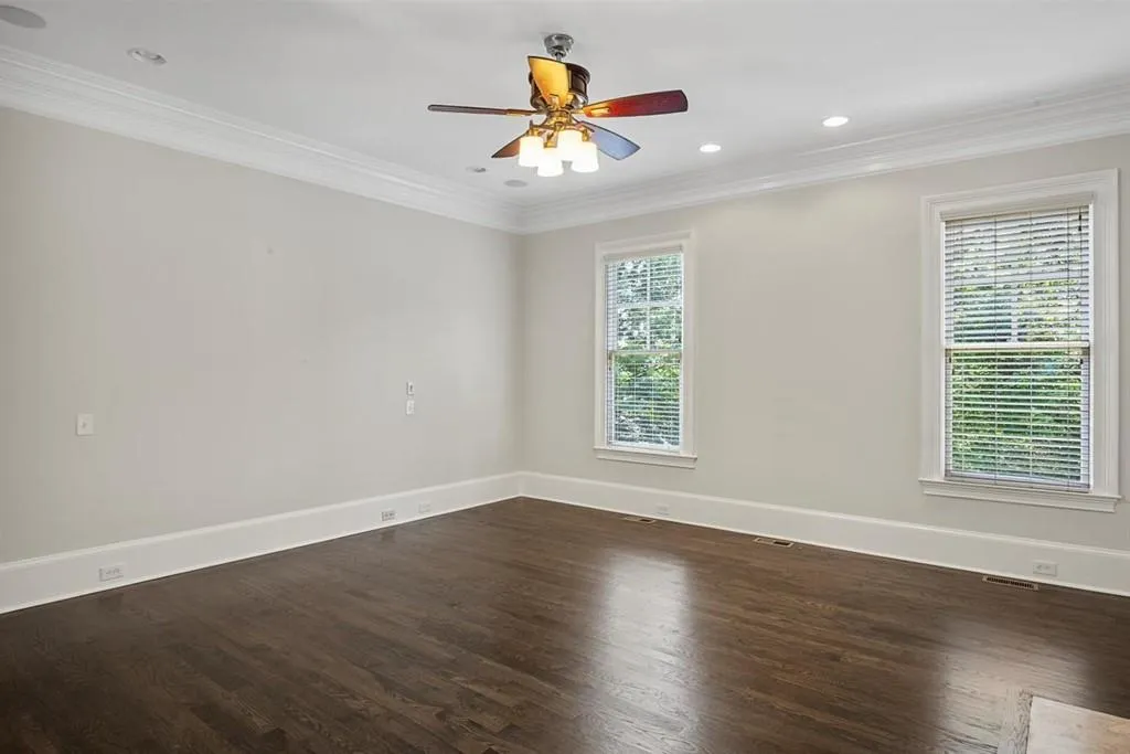 102 W Belle Isle Road, Atlanta, Georgia 30342, 6 Bedrooms Bedrooms, ,5 BathroomsBathrooms,Residential,Sold,102 W Belle Isle Road,6755027