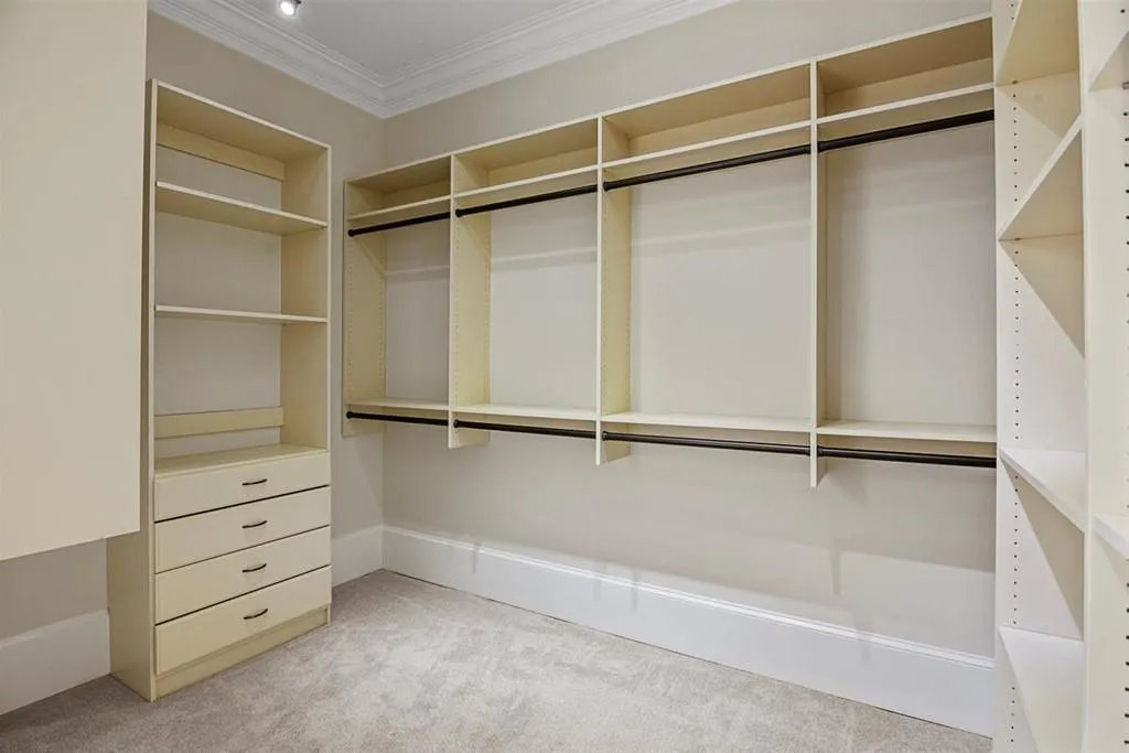 102 W Belle Isle Road, Atlanta, Georgia 30342, 6 Bedrooms Bedrooms, ,5 BathroomsBathrooms,Residential,Sold,102 W Belle Isle Road,6755027