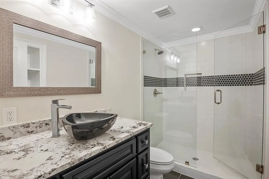 102 W Belle Isle Road, Atlanta, Georgia 30342, 6 Bedrooms Bedrooms, ,5 BathroomsBathrooms,Residential,Sold,102 W Belle Isle Road,6755027