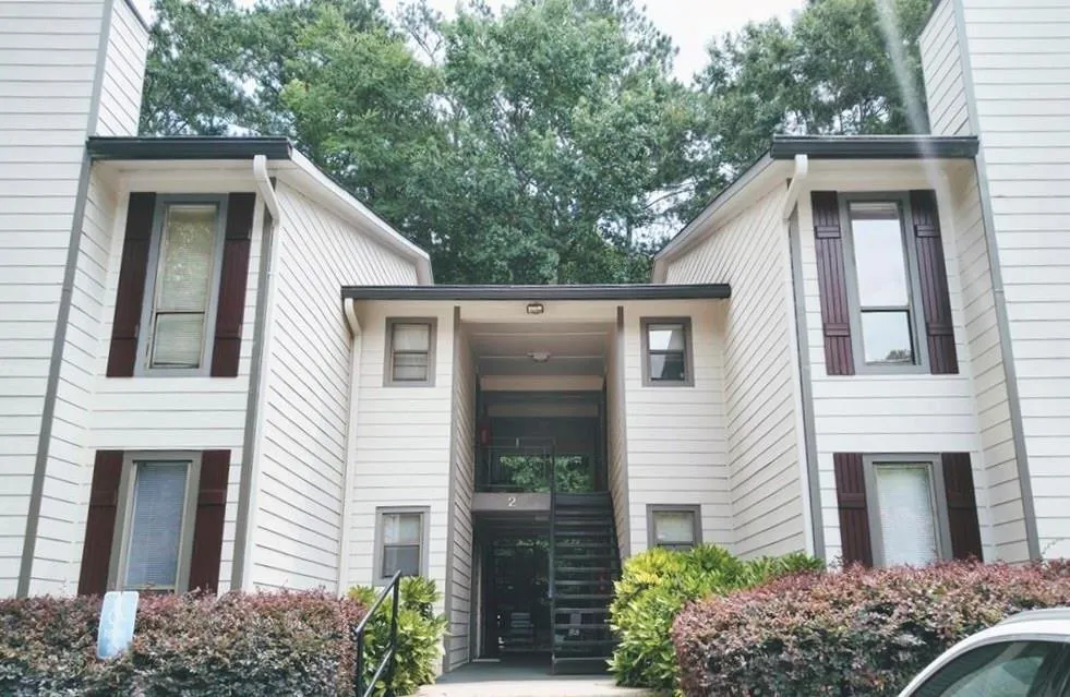 9400 Roberts Drive Unit 2h, Atlanta, Georgia 30350, 1 Bedroom Bedrooms, ,1 BathroomBathrooms,Residential,For Sale,9400 Roberts Drive Unit 2h,7714048