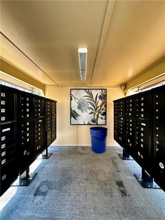 9400 Roberts Drive Unit 2h, Atlanta, Georgia 30350, 1 Bedroom Bedrooms, ,1 BathroomBathrooms,Residential,For Sale,9400 Roberts Drive Unit 2h,7714048