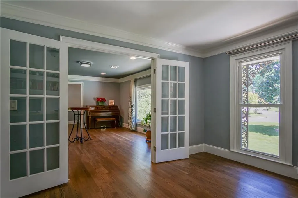 578 Glenforest Road, Sandy Springs, Georgia 30328, 4 Bedrooms Bedrooms, ,3 BathroomsBathrooms,Residential,Sold,578 Glenforest Road,5885854