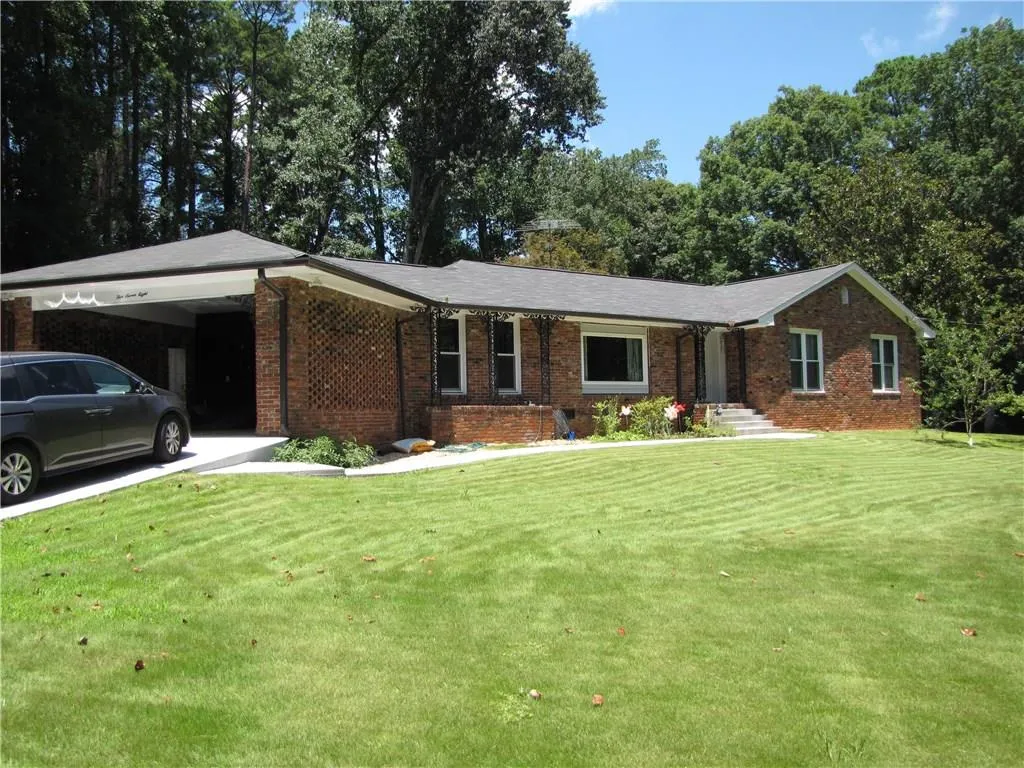 578 Glenforest Road, Sandy Springs, Georgia 30328, 4 Bedrooms Bedrooms, ,3 BathroomsBathrooms,Residential,Sold,578 Glenforest Road,5885854