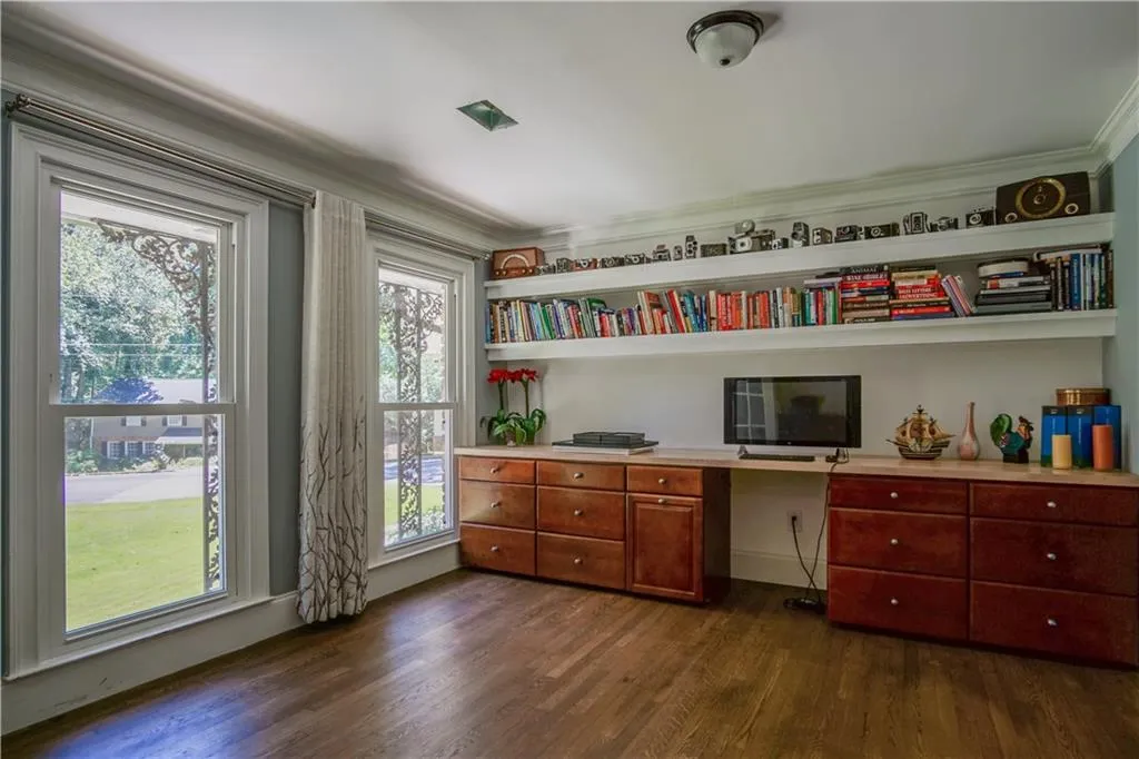 578 Glenforest Road, Sandy Springs, Georgia 30328, 4 Bedrooms Bedrooms, ,3 BathroomsBathrooms,Residential,Sold,578 Glenforest Road,5885854