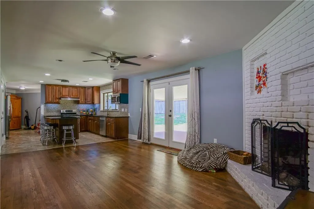 578 Glenforest Road, Sandy Springs, Georgia 30328, 4 Bedrooms Bedrooms, ,3 BathroomsBathrooms,Residential,Sold,578 Glenforest Road,5885854