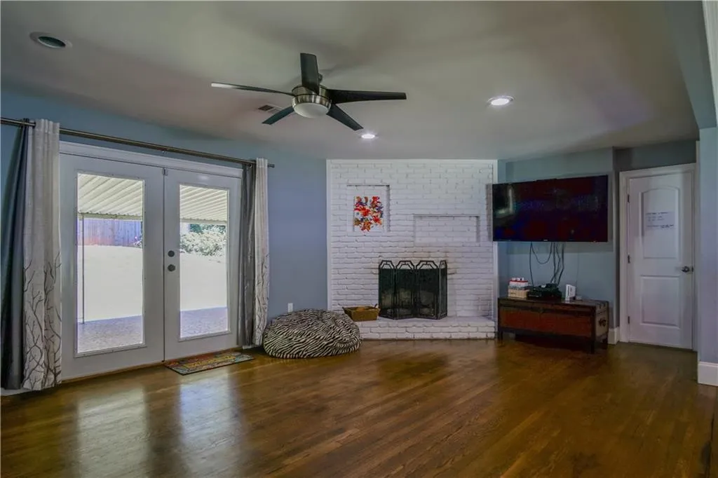 578 Glenforest Road, Sandy Springs, Georgia 30328, 4 Bedrooms Bedrooms, ,3 BathroomsBathrooms,Residential,Sold,578 Glenforest Road,5885854
