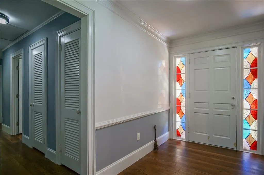 578 Glenforest Road, Sandy Springs, Georgia 30328, 4 Bedrooms Bedrooms, ,3 BathroomsBathrooms,Residential,Sold,578 Glenforest Road,5885854