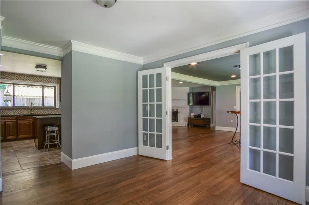 578 Glenforest Road, Sandy Springs, Georgia 30328, 4 Bedrooms Bedrooms, ,3 BathroomsBathrooms,Residential,Sold,578 Glenforest Road,5885854