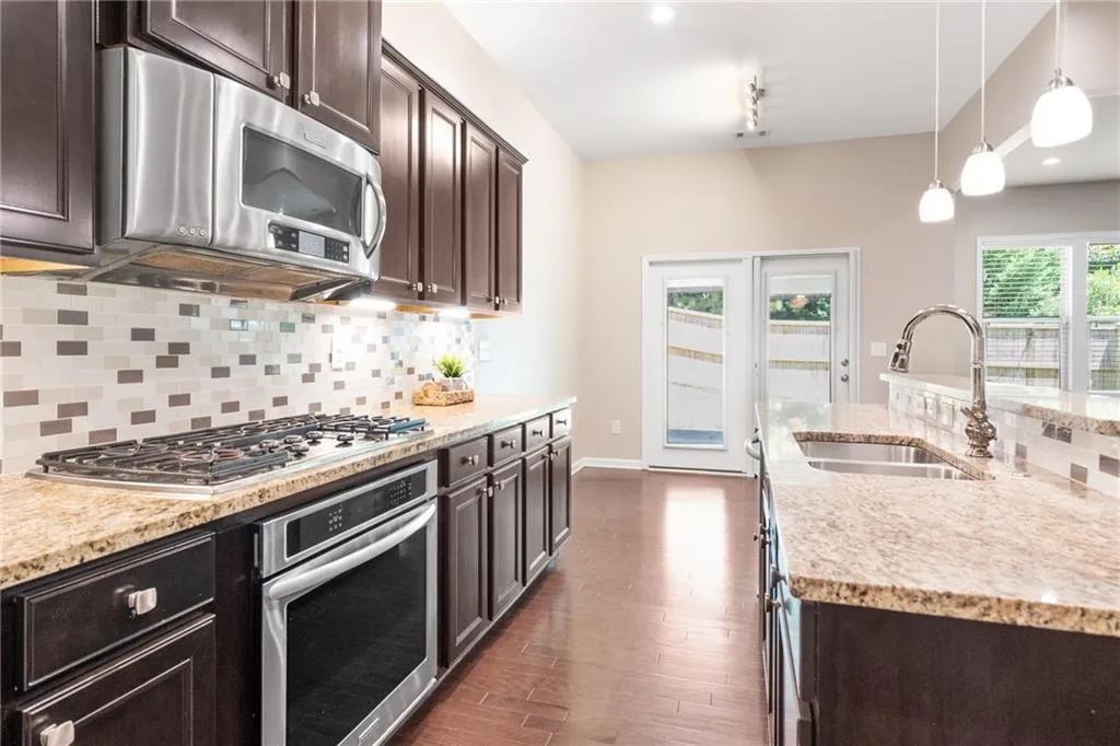 108 Bradford Drive, Atlanta, Georgia 30328, 3 Bedrooms Bedrooms, ,3 BathroomsBathrooms,Residential,Sold,108 Bradford Drive,7419107