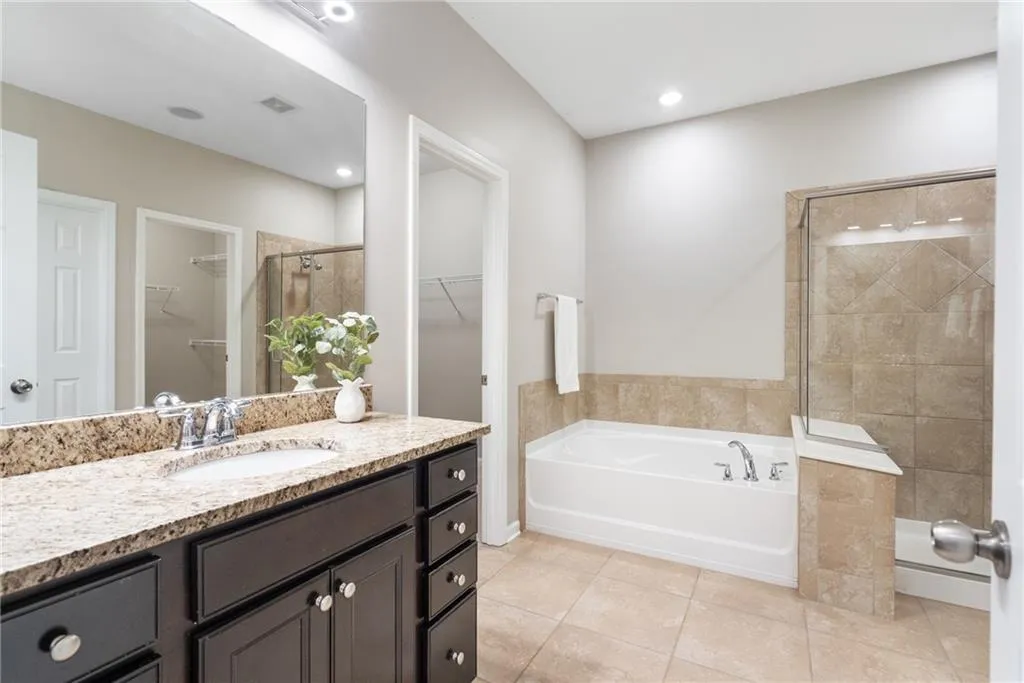 108 Bradford Drive, Atlanta, Georgia 30328, 3 Bedrooms Bedrooms, ,3 BathroomsBathrooms,Residential,Sold,108 Bradford Drive,7419107