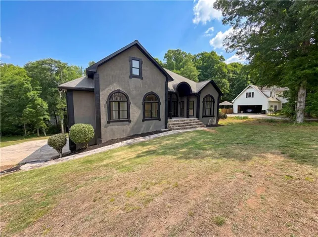 15 Navaho Lane, Sharpsburg, Georgia 30277