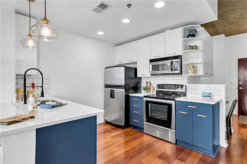 3324 Peachtree Road Ne Unit 1813, Atlanta, Georgia 30326, 1 Bedroom Bedrooms, 0 ,1 BathroomBathrooms,Residential,Sold,3324 Peachtree Road Ne Unit 1813,7679698