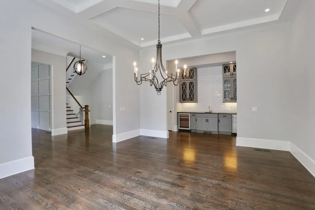 4543 Club Circle Ne, Atlanta, Georgia 30319, 6 Bedrooms Bedrooms, ,6 BathroomsBathrooms,Residential,Sold,4543 Club Circle Ne,5608372