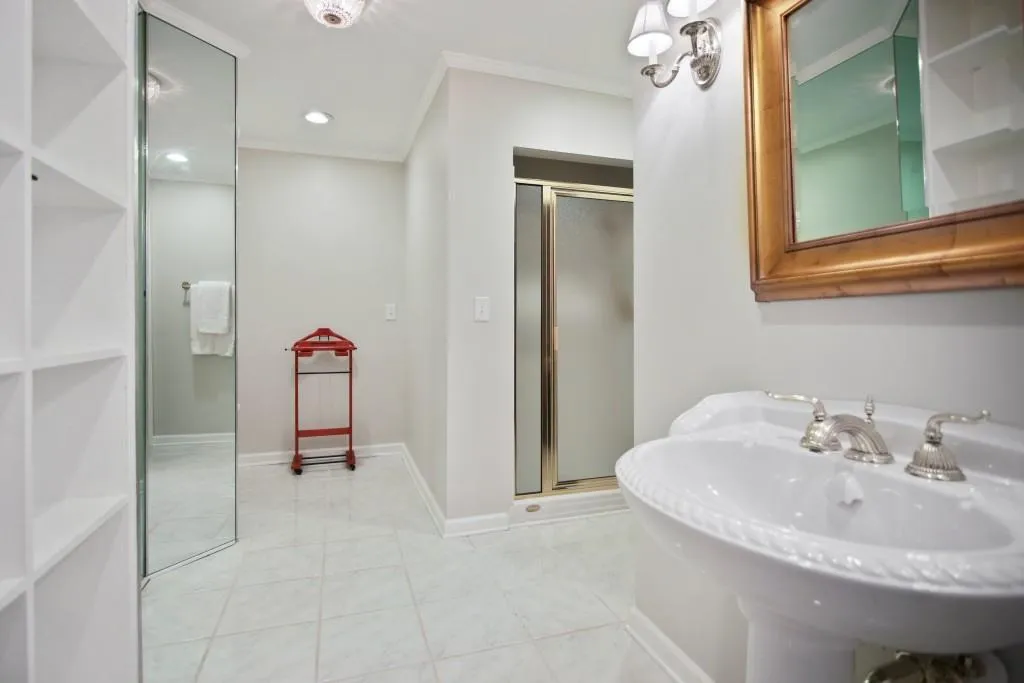 320 Ferry Landing, Sandy Springs, Georgia 30328, 4 Bedrooms Bedrooms, ,4 BathroomsBathrooms,Residential,Sold,320 Ferry Landing,5733860