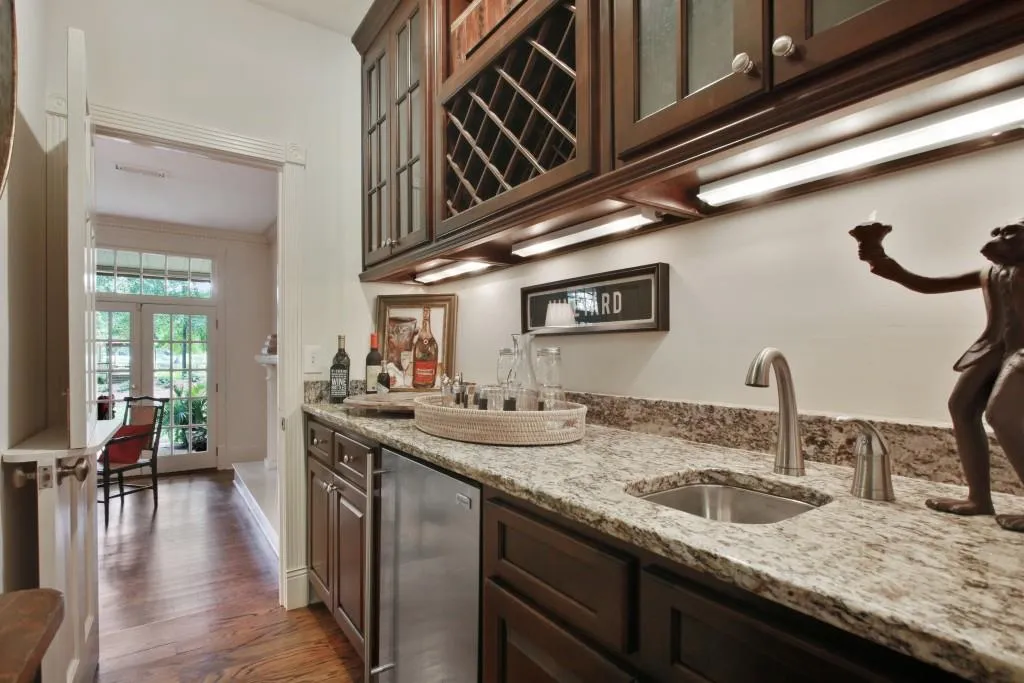 320 Ferry Landing, Sandy Springs, Georgia 30328, 4 Bedrooms Bedrooms, ,4 BathroomsBathrooms,Residential,Sold,320 Ferry Landing,5733860