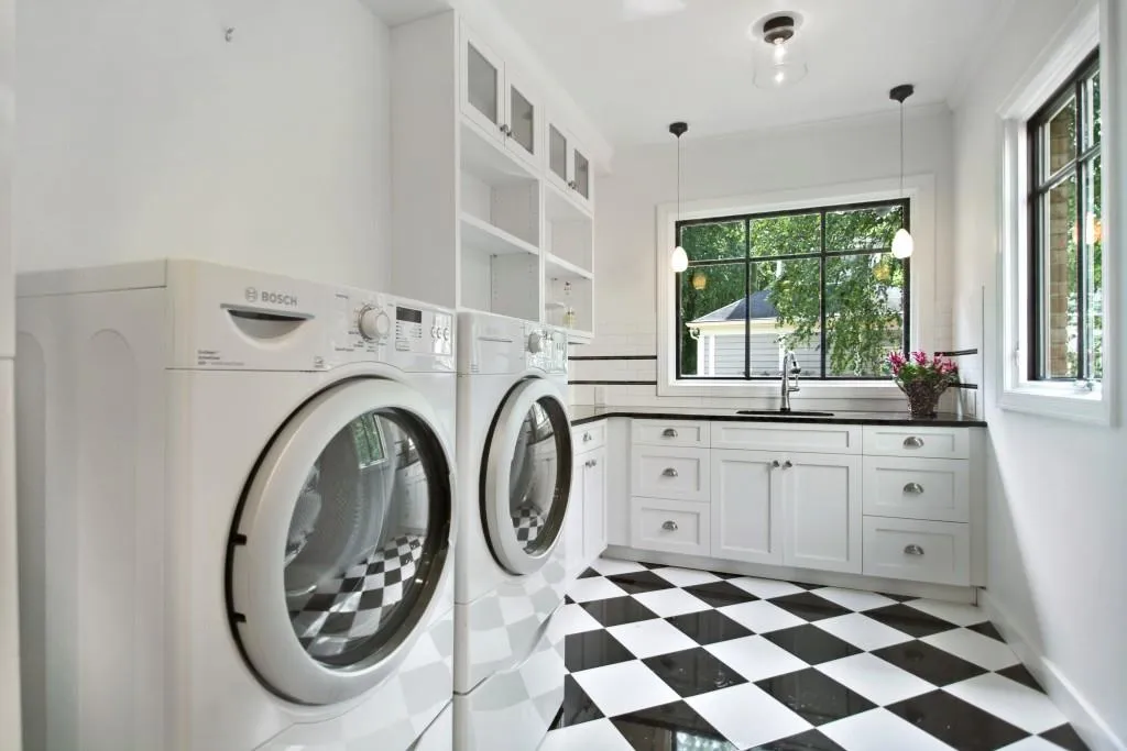 320 Ferry Landing, Sandy Springs, Georgia 30328, 4 Bedrooms Bedrooms, ,4 BathroomsBathrooms,Residential,Sold,320 Ferry Landing,5733860