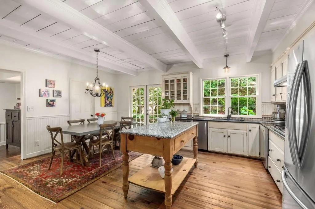 135 River Landing Ne, Sandy Springs, Georgia 30350, 5 Bedrooms Bedrooms, ,4 BathroomsBathrooms,Residential,Sold,135 River Landing Ne,7524412