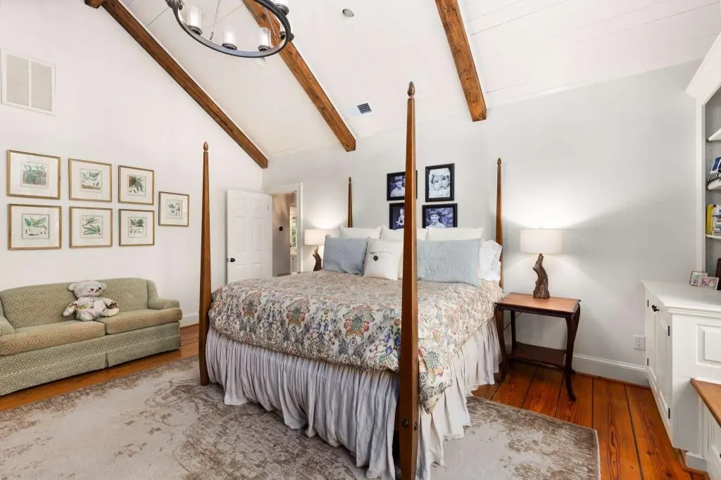 135 River Landing Ne, Sandy Springs, Georgia 30350, 5 Bedrooms Bedrooms, ,4 BathroomsBathrooms,Residential,Sold,135 River Landing Ne,7524412