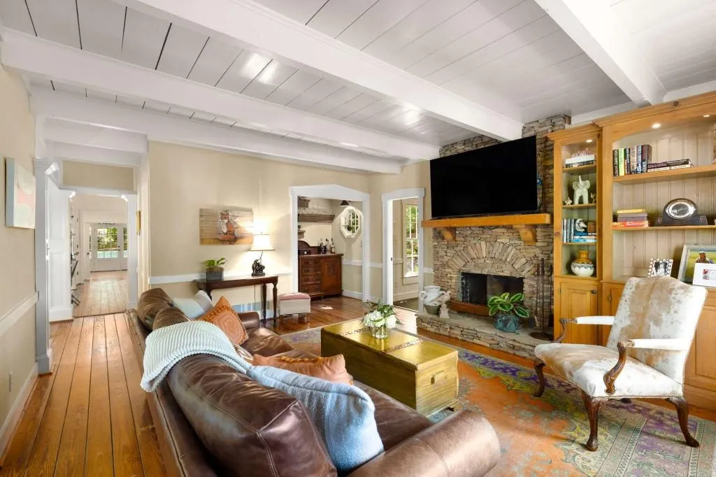 135 River Landing Ne, Sandy Springs, Georgia 30350, 5 Bedrooms Bedrooms, ,4 BathroomsBathrooms,Residential,Sold,135 River Landing Ne,7524412