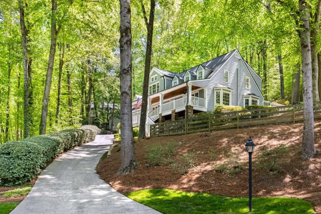 135 River Landing Ne, Sandy Springs, Georgia 30350, 5 Bedrooms Bedrooms, ,4 BathroomsBathrooms,Residential,Sold,135 River Landing Ne,7524412