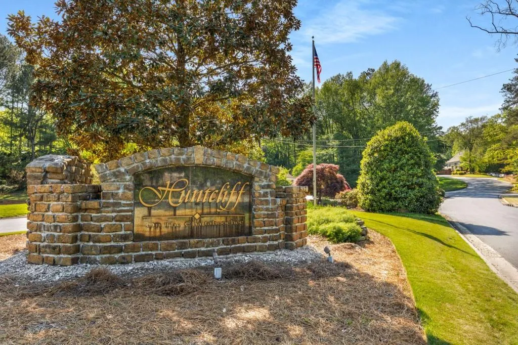 135 River Landing Ne, Sandy Springs, Georgia 30350, 5 Bedrooms Bedrooms, ,4 BathroomsBathrooms,Residential,Sold,135 River Landing Ne,7524412