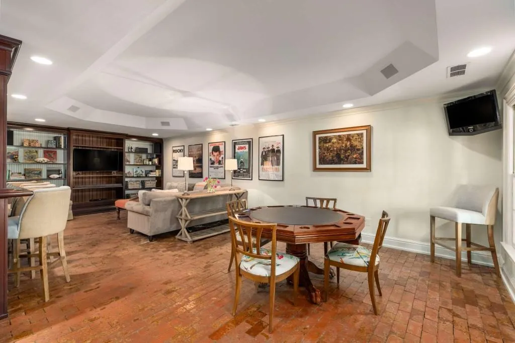 135 River Landing Ne, Sandy Springs, Georgia 30350, 5 Bedrooms Bedrooms, ,4 BathroomsBathrooms,Residential,Sold,135 River Landing Ne,7524412