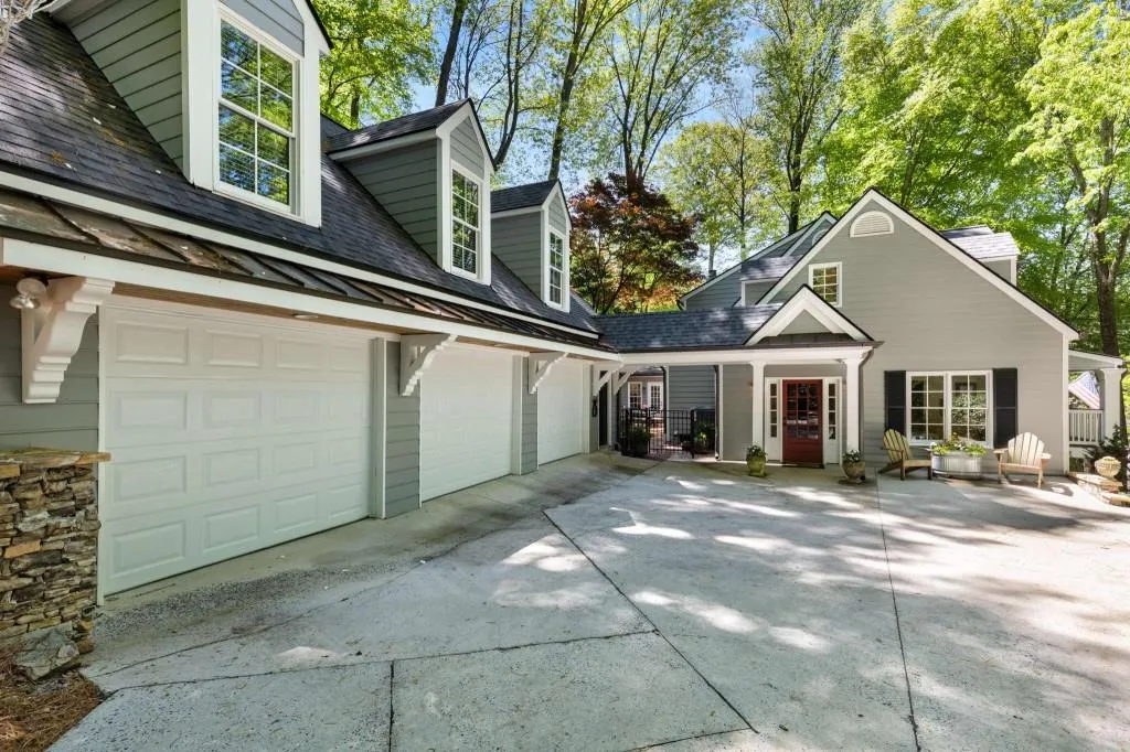 135 River Landing Ne, Sandy Springs, Georgia 30350, 5 Bedrooms Bedrooms, ,4 BathroomsBathrooms,Residential,Sold,135 River Landing Ne,7524412