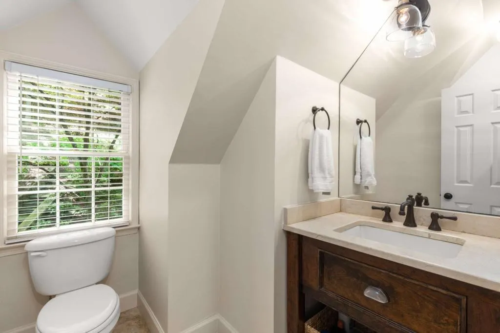 135 River Landing Ne, Sandy Springs, Georgia 30350, 5 Bedrooms Bedrooms, ,4 BathroomsBathrooms,Residential,Sold,135 River Landing Ne,7524412