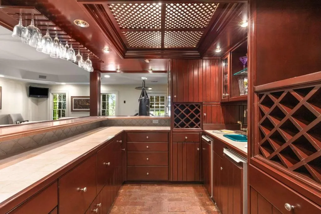 135 River Landing Ne, Sandy Springs, Georgia 30350, 5 Bedrooms Bedrooms, ,4 BathroomsBathrooms,Residential,Sold,135 River Landing Ne,7524412