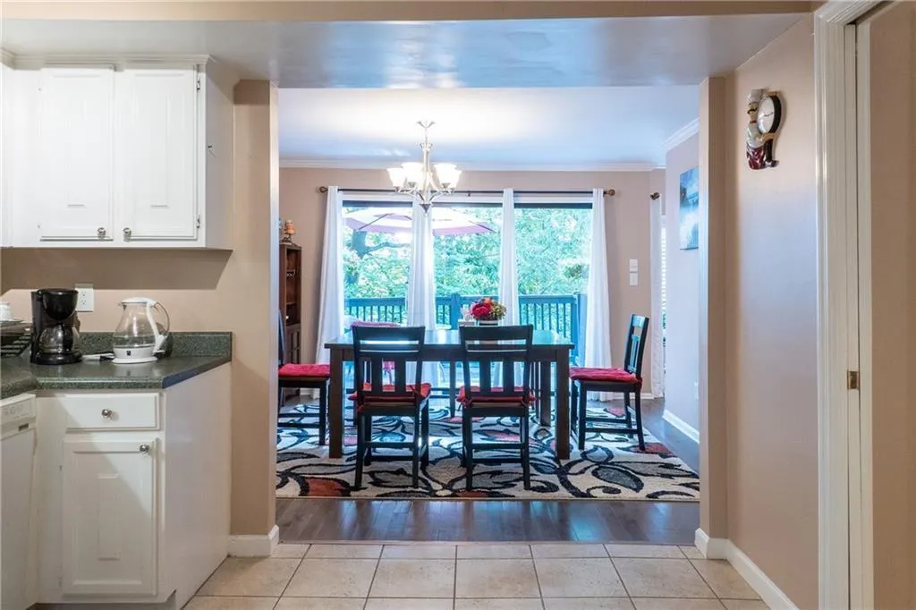 51 Forrest Place, Atlanta, Georgia 30328, 3 Bedrooms Bedrooms, ,3 BathroomsBathrooms,Residential,Sold,51 Forrest Place,6638964