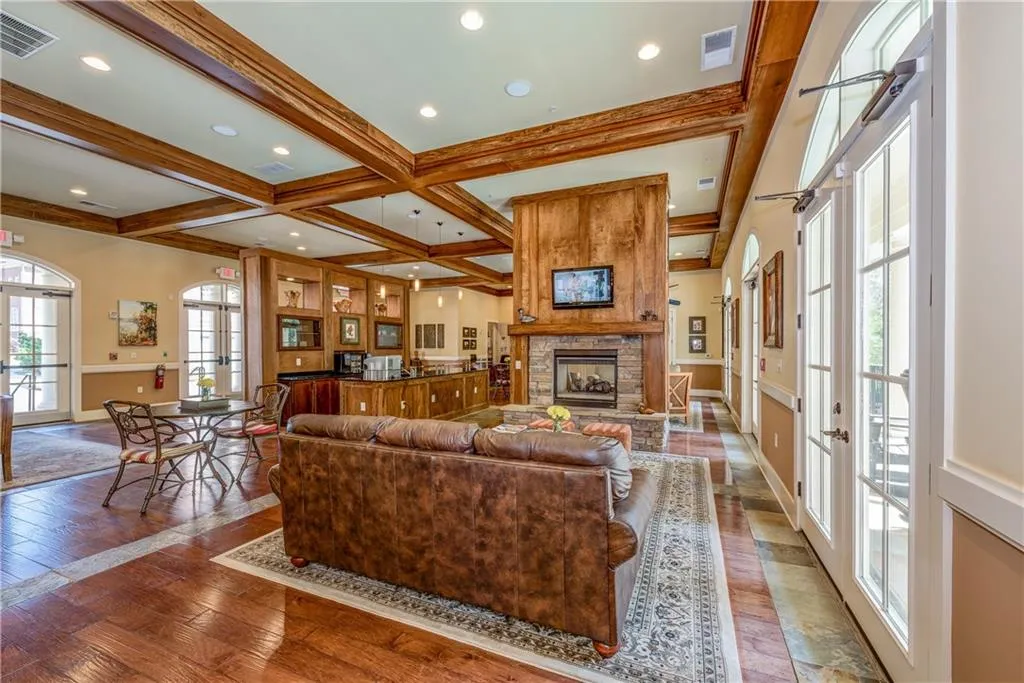 200 River Vista Drive Unit 202, Atlanta, Georgia 30339, 2 Bedrooms Bedrooms, ,2 BathroomsBathrooms,Residential,Sold,200 River Vista Drive Unit 202,5995133