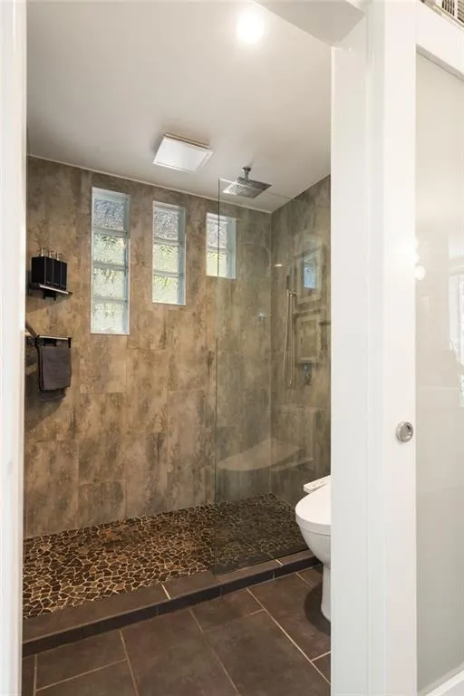 265 Glen Lake Drive, Atlanta, Georgia 30327, 3 Bedrooms Bedrooms, ,2 BathroomsBathrooms,Residential,For Sale,265 Glen Lake Drive,7648458