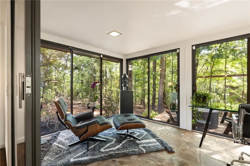 265 Glen Lake Drive, Atlanta, Georgia 30327, 3 Bedrooms Bedrooms, ,2 BathroomsBathrooms,Residential,For Sale,265 Glen Lake Drive,7648458