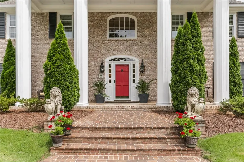 720 River Gate Drive, Sandy Springs, Georgia 30350, 4 Bedrooms Bedrooms, ,5 BathroomsBathrooms,Residential,Sold,720 River Gate Drive,6060468