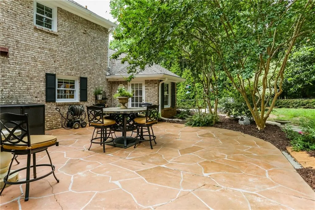 720 River Gate Drive, Sandy Springs, Georgia 30350, 4 Bedrooms Bedrooms, ,5 BathroomsBathrooms,Residential,Sold,720 River Gate Drive,6060468