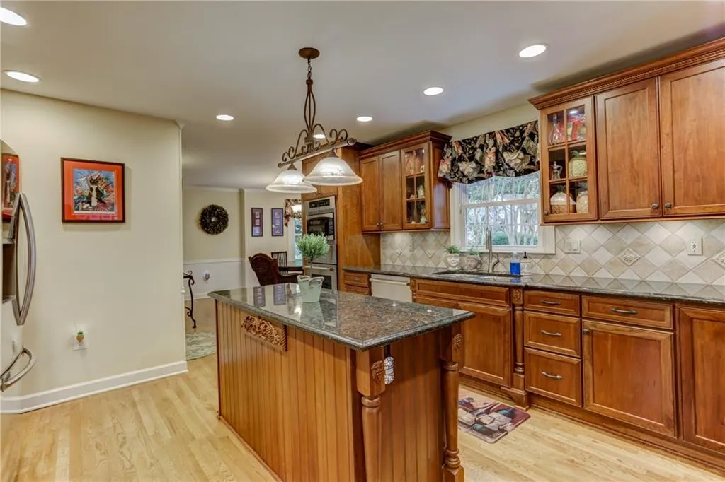 720 River Gate Drive, Sandy Springs, Georgia 30350, 4 Bedrooms Bedrooms, ,5 BathroomsBathrooms,Residential,Sold,720 River Gate Drive,6060468
