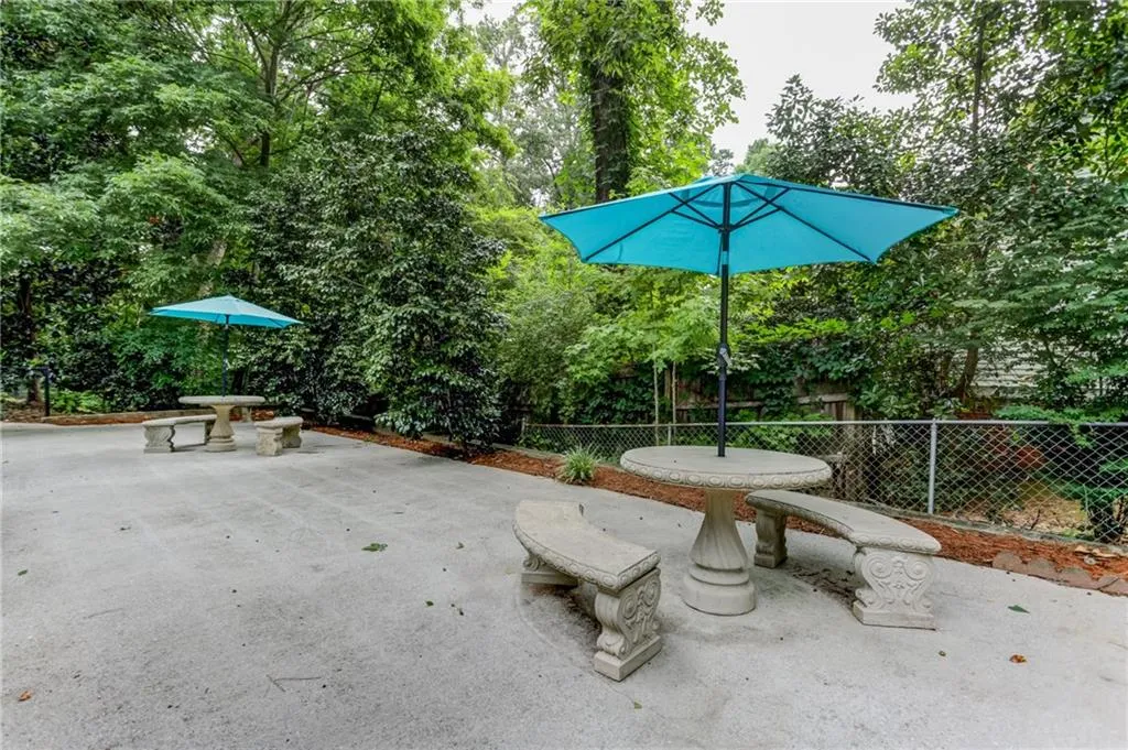 720 River Gate Drive, Sandy Springs, Georgia 30350, 4 Bedrooms Bedrooms, ,5 BathroomsBathrooms,Residential,Sold,720 River Gate Drive,6060468