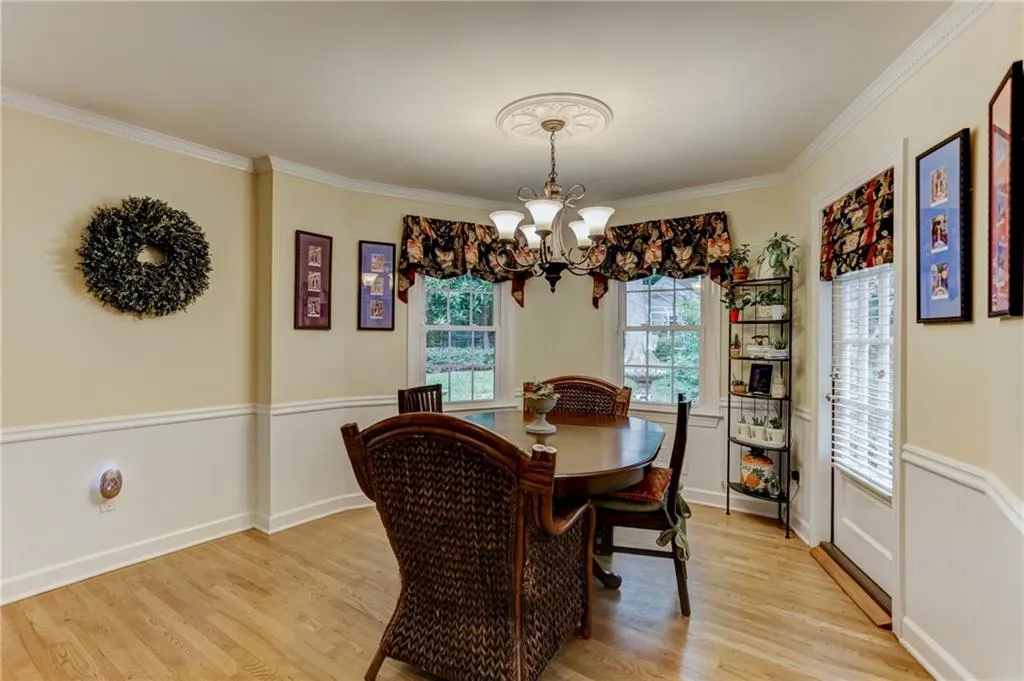720 River Gate Drive, Sandy Springs, Georgia 30350, 4 Bedrooms Bedrooms, ,5 BathroomsBathrooms,Residential,Sold,720 River Gate Drive,6060468