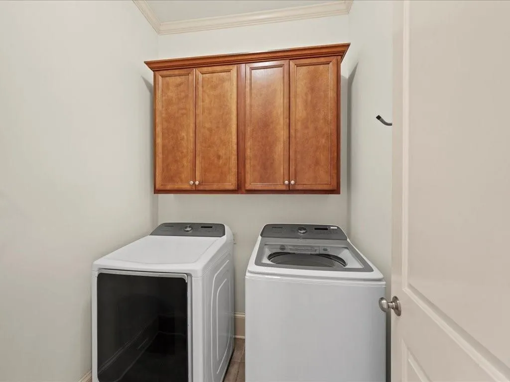 3043 Stone Gate Drive Ne, Atlanta, Georgia 30324, 3 Bedrooms Bedrooms, ,3 BathroomsBathrooms,Residential,For Sale,3043 Stone Gate Drive Ne,7638699