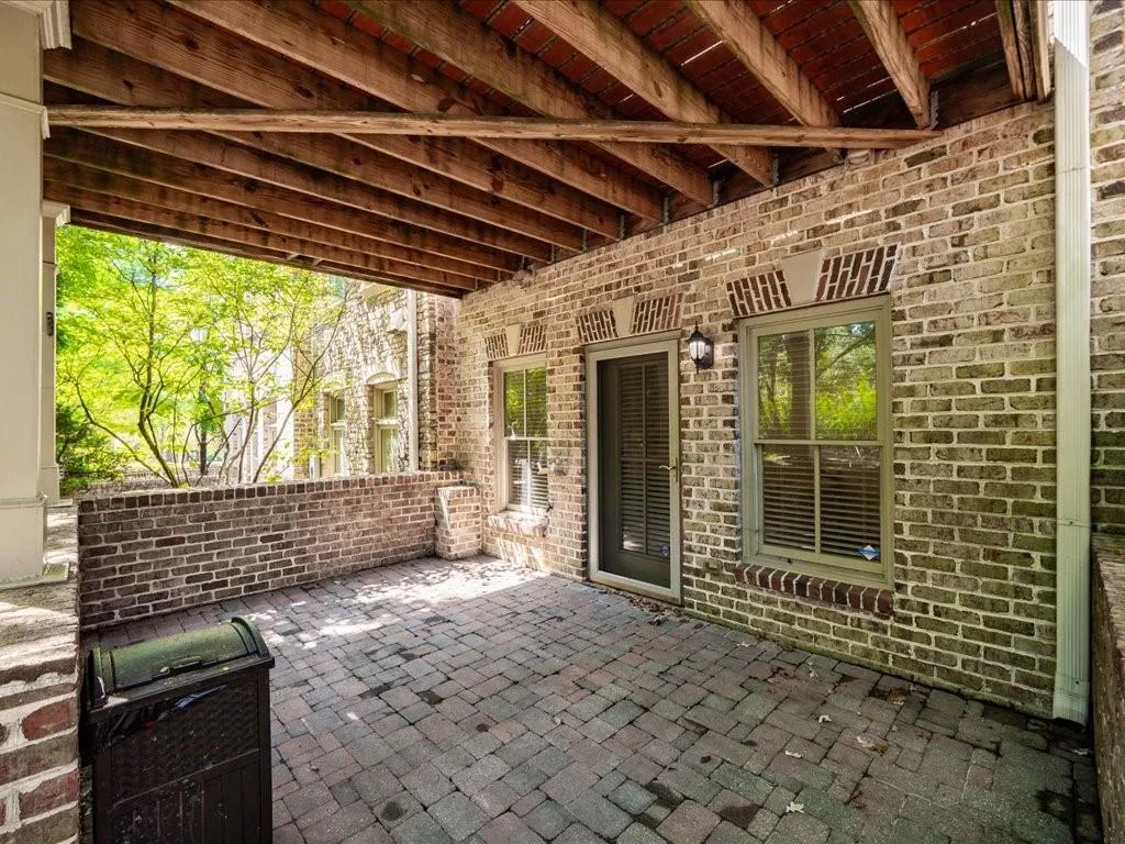 3043 Stone Gate Drive Ne, Atlanta, Georgia 30324, 3 Bedrooms Bedrooms, ,3 BathroomsBathrooms,Residential,For Sale,3043 Stone Gate Drive Ne,7638699