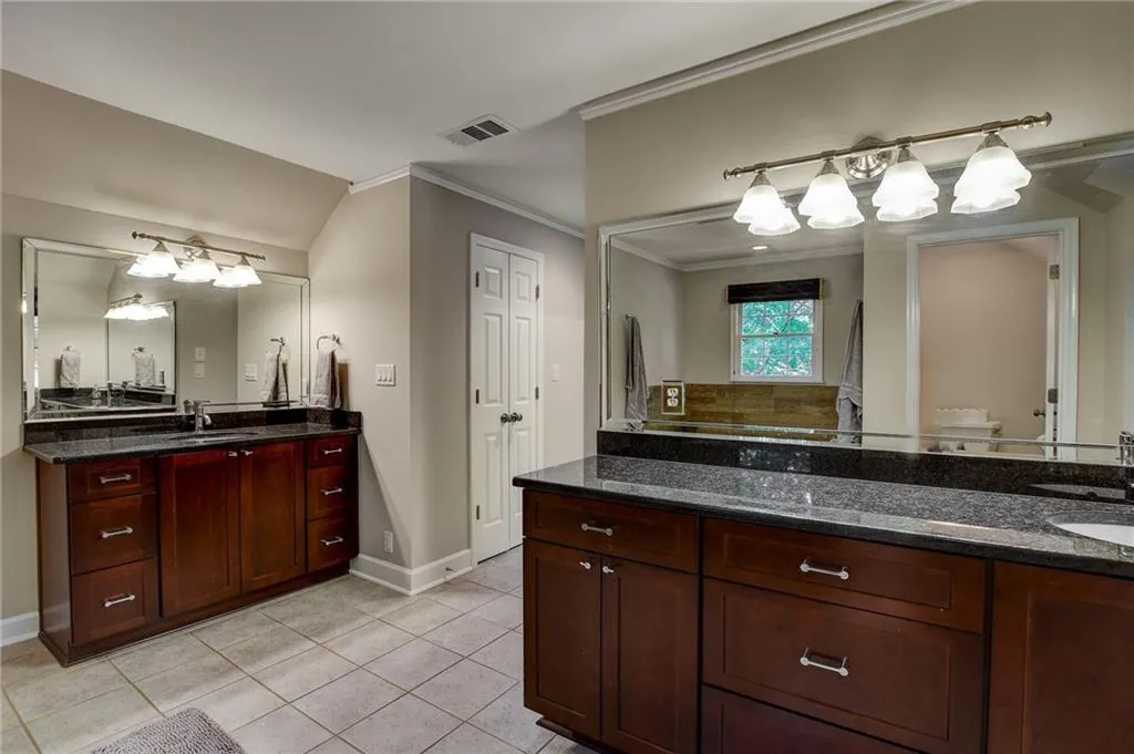165 Zeblin Road, Sandy Springs, Georgia 30342, 4 Bedrooms Bedrooms, ,3 BathroomsBathrooms,Residential,Sold,165 Zeblin Road,6929067
