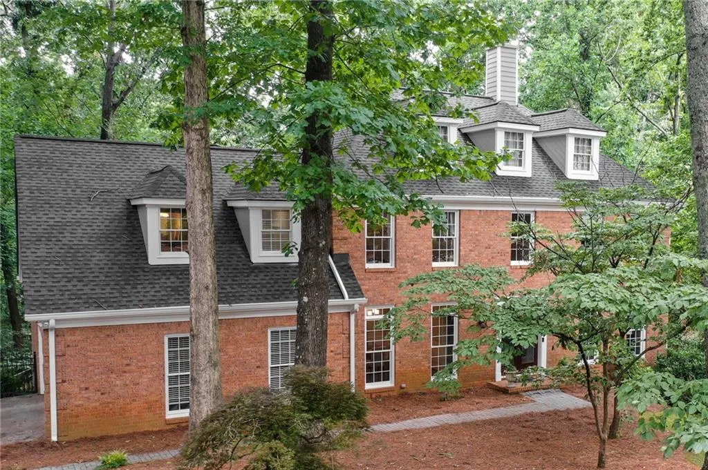 165 Zeblin Road, Sandy Springs, Georgia 30342, 4 Bedrooms Bedrooms, ,3 BathroomsBathrooms,Residential,Sold,165 Zeblin Road,6929067