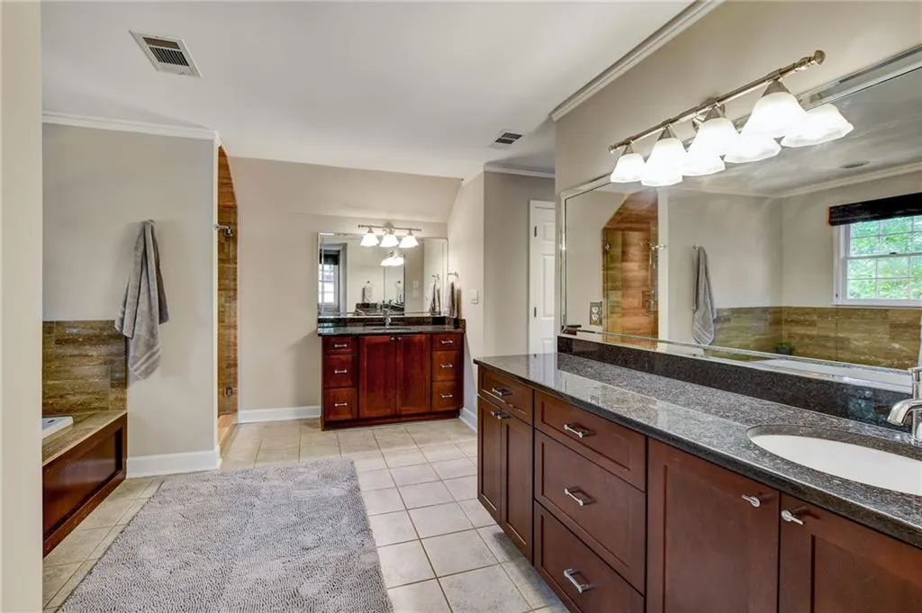 165 Zeblin Road, Sandy Springs, Georgia 30342, 4 Bedrooms Bedrooms, ,3 BathroomsBathrooms,Residential,Sold,165 Zeblin Road,6929067