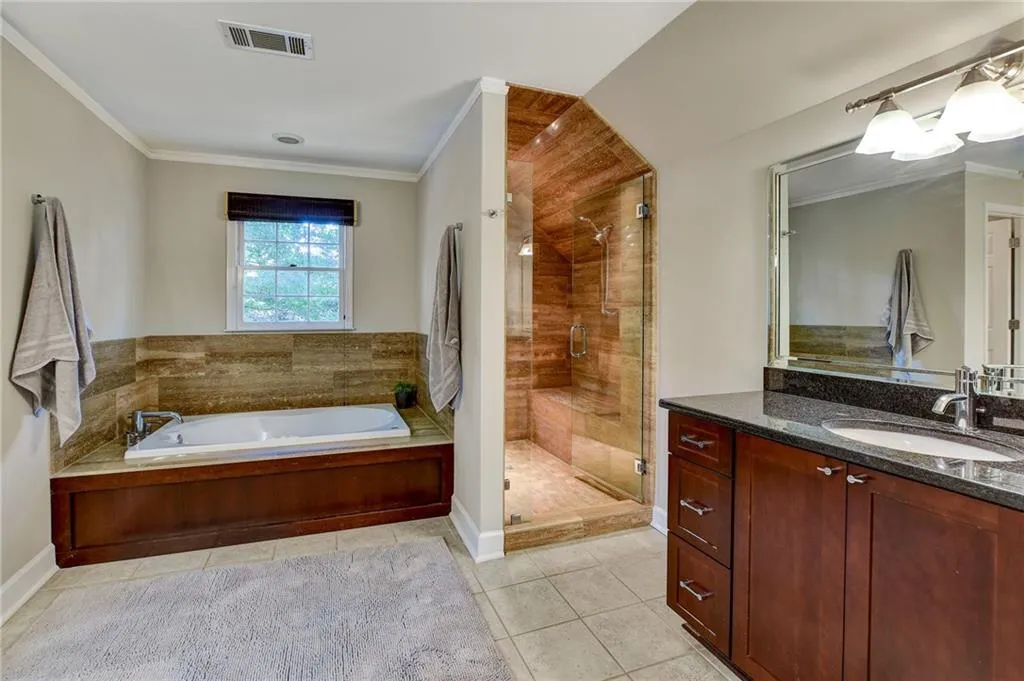 165 Zeblin Road, Sandy Springs, Georgia 30342, 4 Bedrooms Bedrooms, ,3 BathroomsBathrooms,Residential,Sold,165 Zeblin Road,6929067