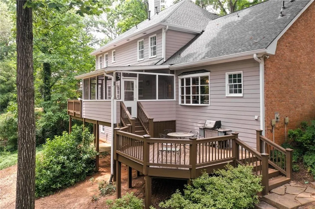 165 Zeblin Road, Sandy Springs, Georgia 30342, 4 Bedrooms Bedrooms, ,3 BathroomsBathrooms,Residential,Sold,165 Zeblin Road,6929067