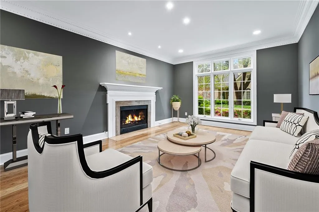 53 Paces West Drive Nw, Atlanta, Georgia 30327, 3 Bedrooms Bedrooms, ,3 BathroomsBathrooms,Residential,For Sale,53 Paces West Drive Nw,7552585